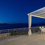 Villa Kavos House