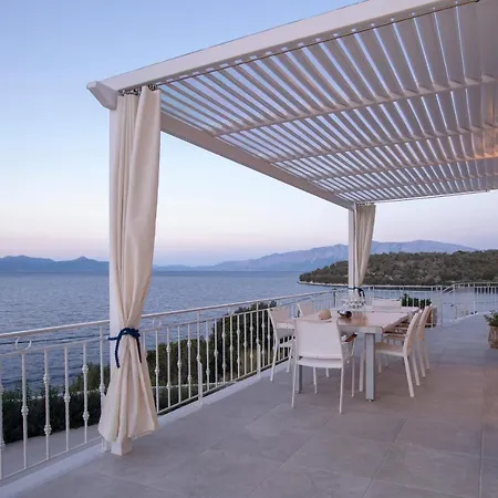 빌라 Kavos House Spartokhórion